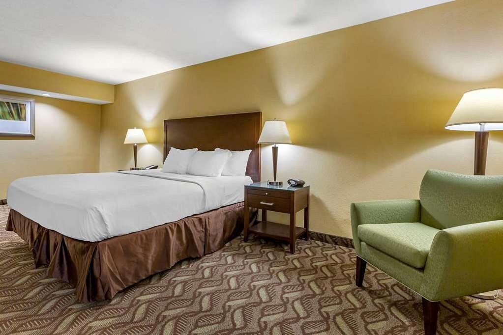 Clarion Inn & Suites, 로스웰 외부 사진